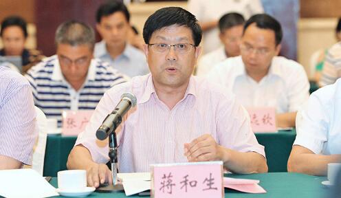 蔣和生簡歷：廣西海洋局局長、農工黨廣西主委蔣和生，曾任廣西農業(yè)廳副廳長、貴港市副市長