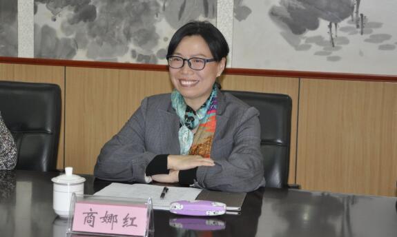 商娜紅簡歷：廣西政府發(fā)展研究中心副主任商娜紅，曾任廣西大學副校長，玉林市委常委、統(tǒng)戰(zhàn)部長