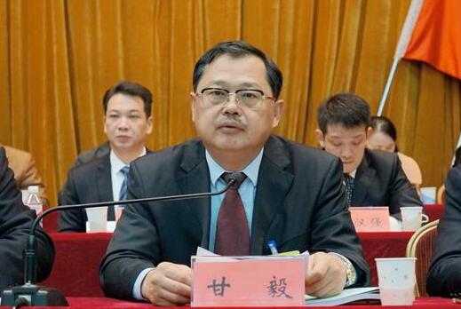 甘毅簡(jiǎn)歷：柳州市人大副主任甘毅，曾任柳州市民政局局長(zhǎng)、柳南區(qū)委書(shū)記、柳城縣委副書(shū)記