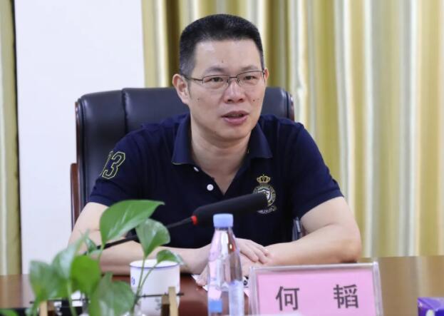 何韜簡歷：柳州市柳城縣委副書記、縣長何韜，曾任柳州市住建局局長，柳城縣委常委、常務(wù)副縣長