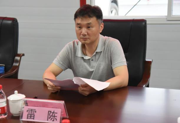 雷陳簡(jiǎn)歷：北海市副市長(zhǎng)雷陳，曾任龍勝縣委書(shū)記，秀峰區(qū)委書(shū)記、區(qū)長(zhǎng)，永?？h委副書(shū)記、副縣長(zhǎng)