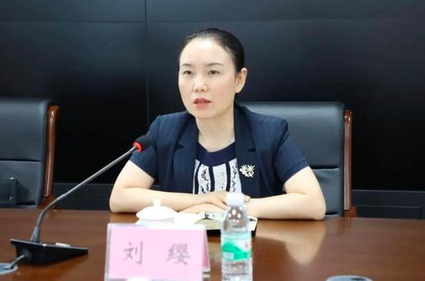 劉纓簡歷：廣西自治區(qū)紀委常委、監(jiān)委委員劉纓，曾任北海市委常委、紀委書記，崇左檢察院檢察長