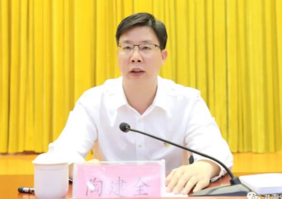 陶建全簡歷：貴港市港南區(qū)委書記陶建全，曾任廣西自治區(qū)黨委辦公廳人事處處長、貴港市委秘書長