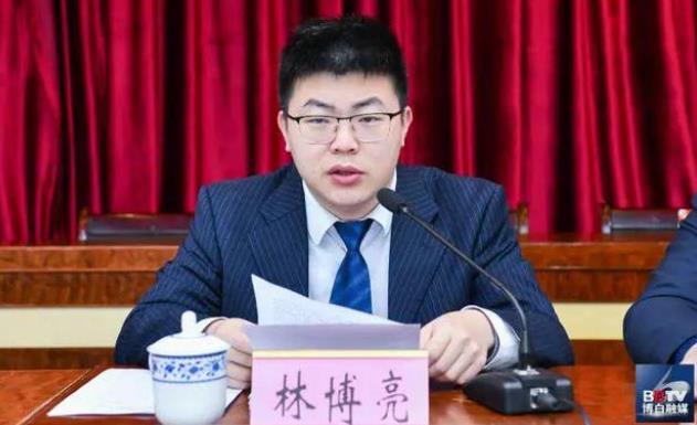 林博亮簡歷：玉林龍?zhí)懂a業(yè)園區(qū)主任林博亮，曾任博白縣委常委、常務副縣長