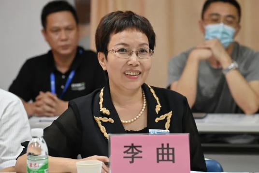 李曲簡歷：北海市人民醫(yī)院黨委書記李曲，曾任北海市衛(wèi)健委副主任、中醫(yī)醫(yī)院黨委書記